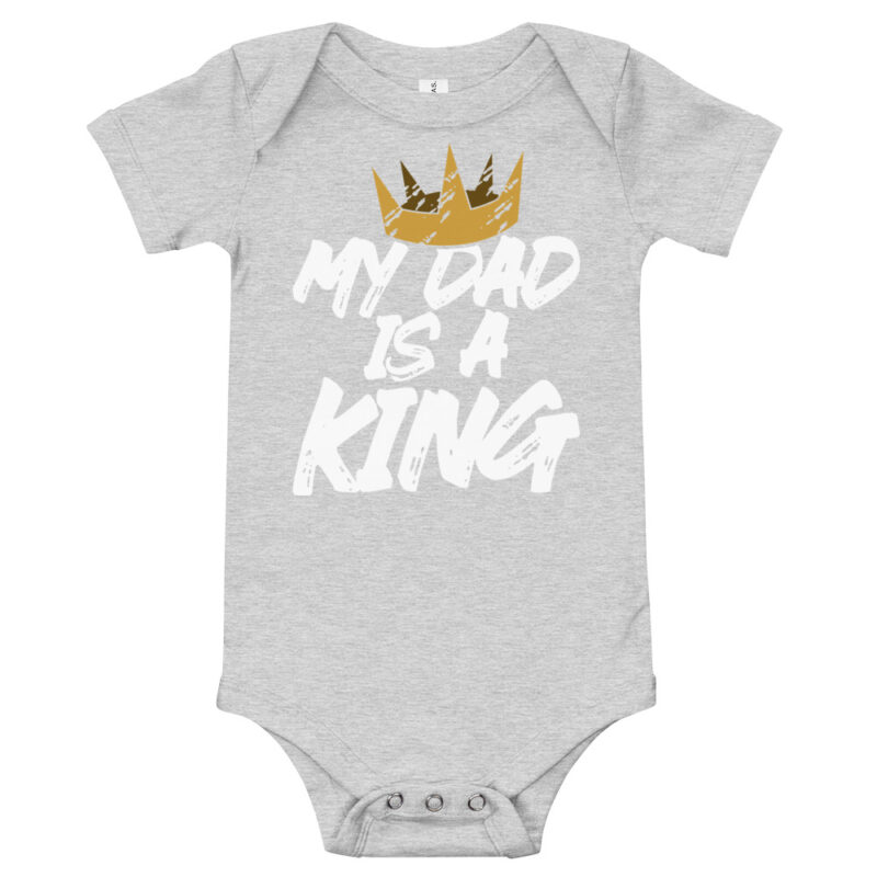 My dad is a king - Baby Strampler – Bild 3