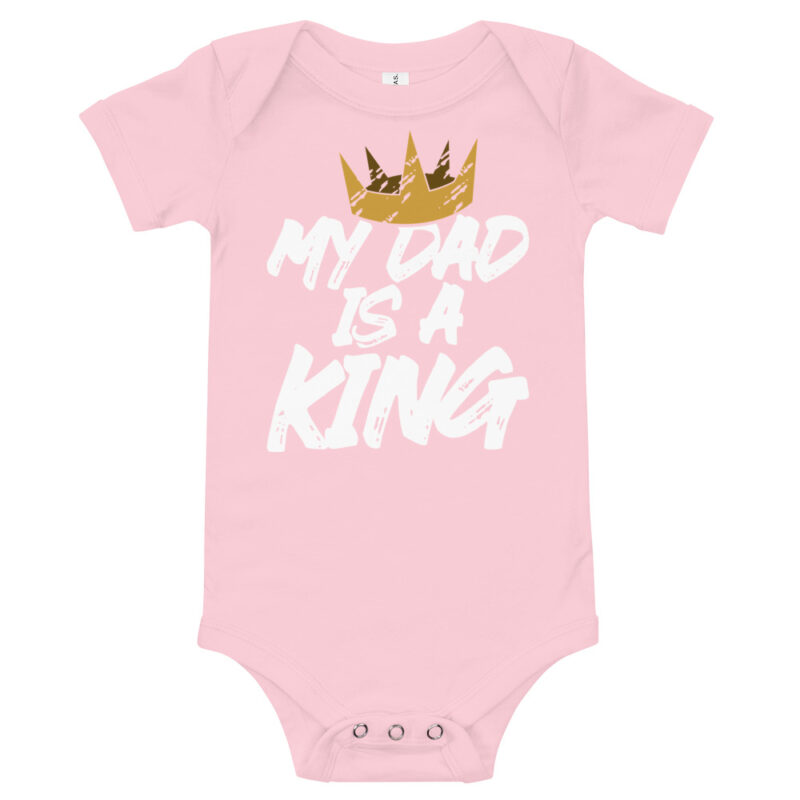 My dad is a king - Baby Strampler – Bild 4