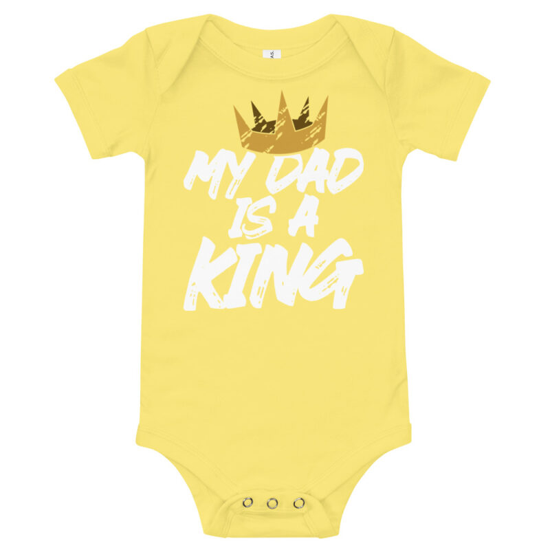 My dad is a king - Baby Strampler – Bild 5